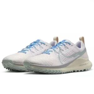 Nike Women's White and Blue Running Shoes